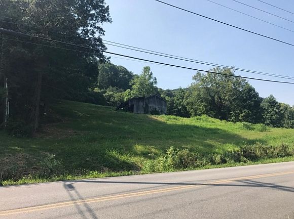 2nd image of 581 Emory Church Rd
