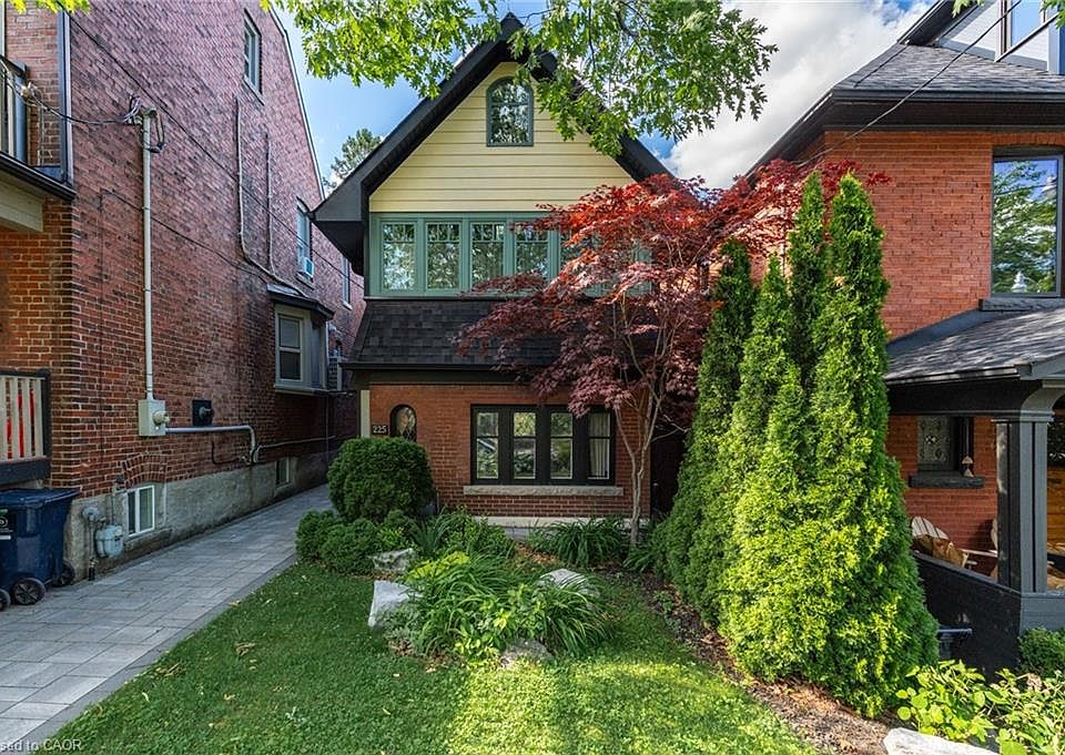 1st image of 225 Oakmount Rd