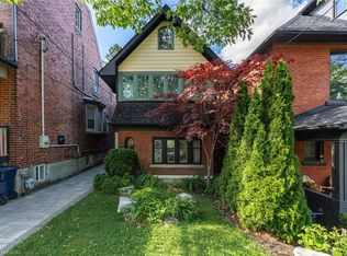225 Oakmount Rd, Toronto, ON M6P 3K3