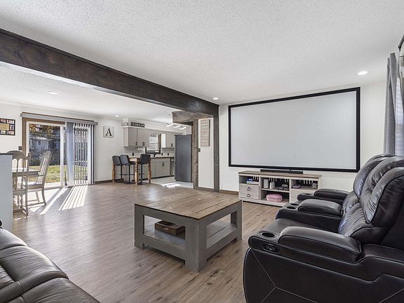 5th image of 660 W Village Street