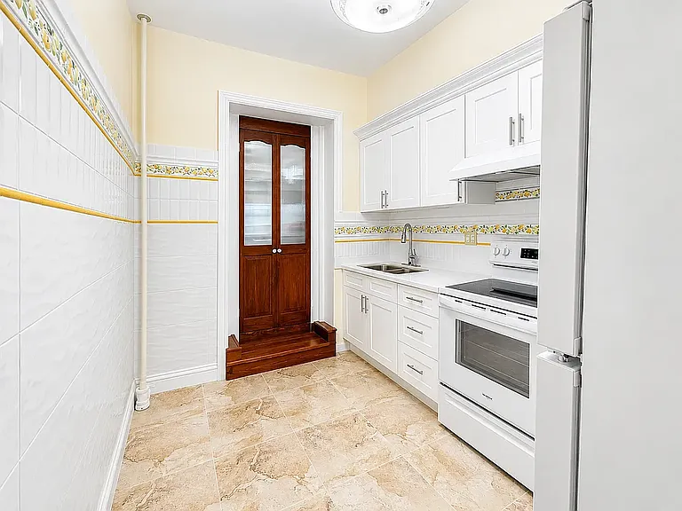 35-44 32nd St #1C — Photo 3