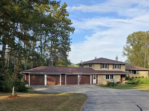 N2799 Heather Ln, Waupaca, WI 54981
