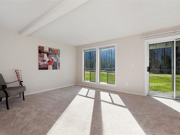 5th image of 427 Main Ave S APT 38