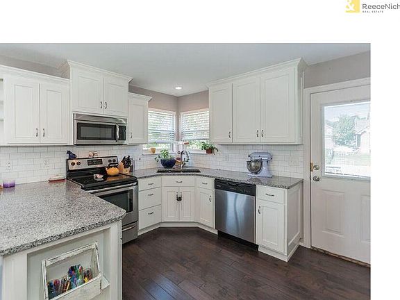 4th image of 15648 Foster St