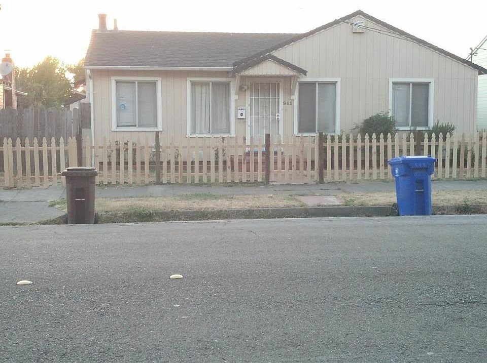 1st image of 911 S 47th St