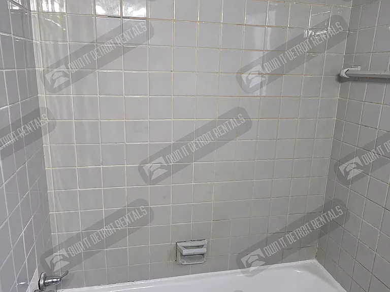 12217 Plainview Ave — Photo 20