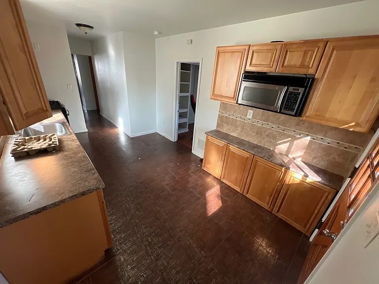12 Arcadia Ave #1 — Photo 10