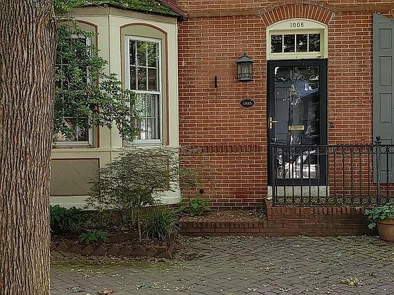 2nd image of 1006 Trenton Pl
