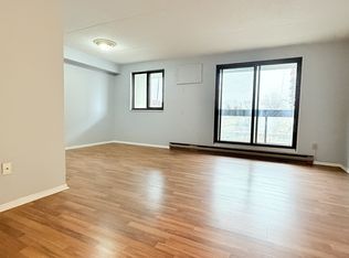1653 Ouellette Ave #206, Windsor, ON N8X4W8