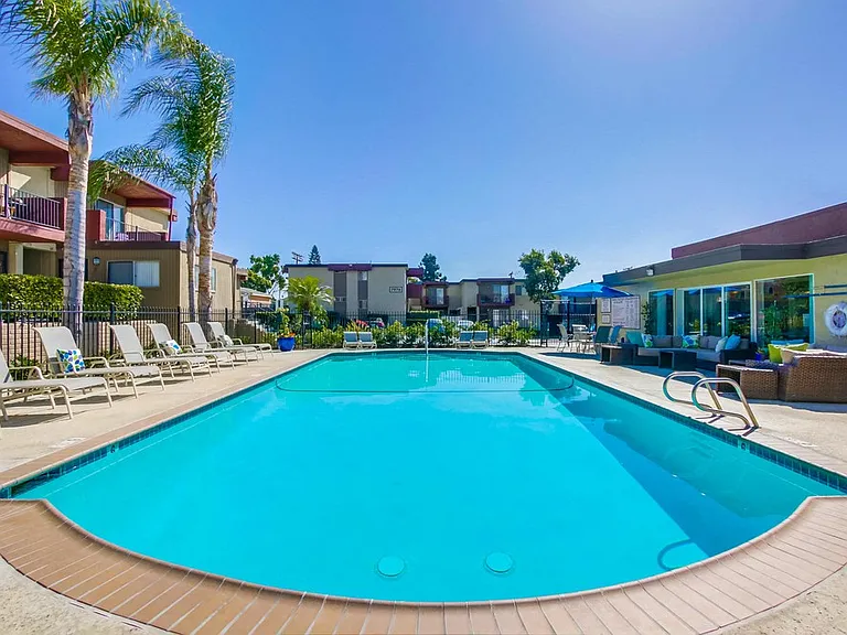 Mesa Vista Apartment Homes — Photo 1