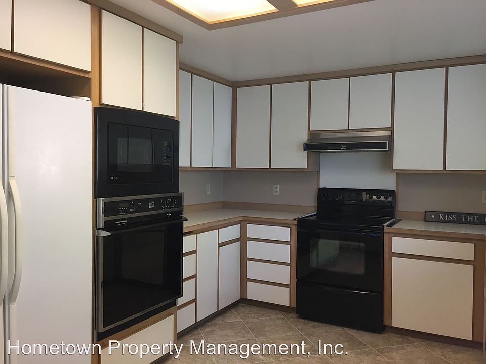 1st image of 3515 Country Club Dr NW