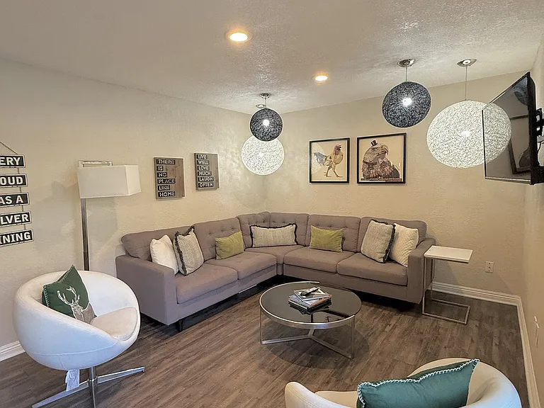 Dwell Apartment Homes — Photo 9