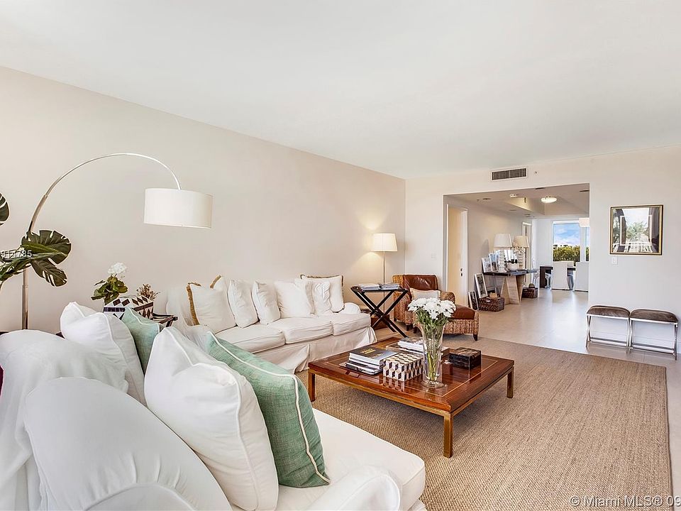 1st image of 781 Crandon Blvd APT 505