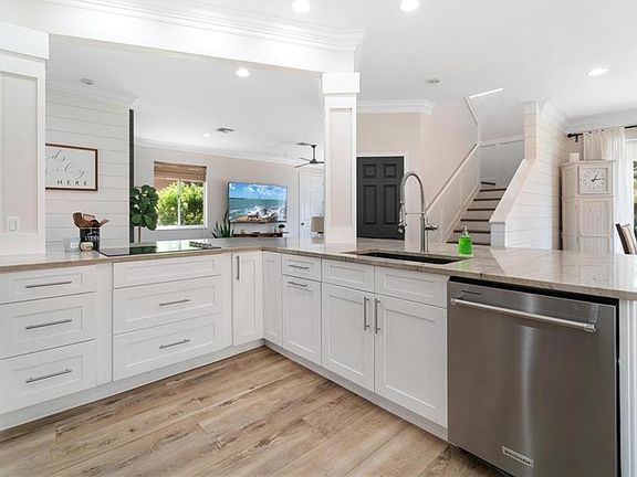 5th image of 7920 Summer Lake Ct