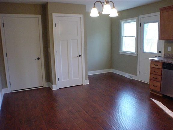 3rd image of 14737 152nd Ave