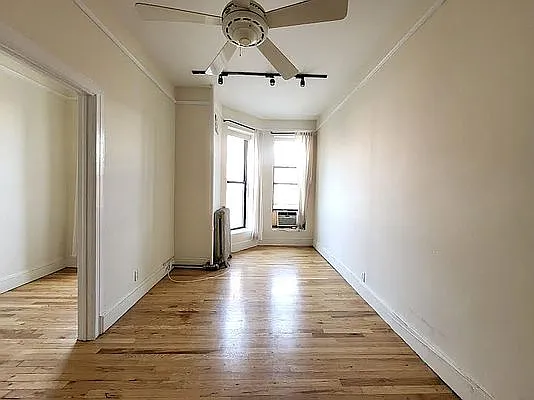 302 W 137th St APT 3F photo 1