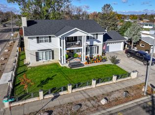 1401 6th Ave W, Williston, ND 58801