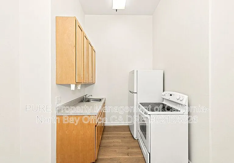 154 Railroad Ave #B — Photo 14