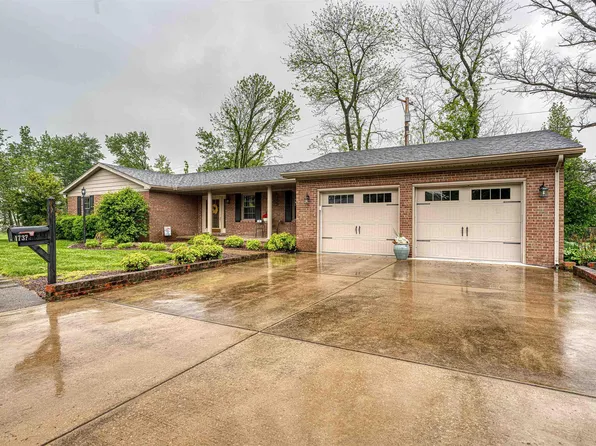 1737 Arrowhead Dr, Boonville, IN 47601