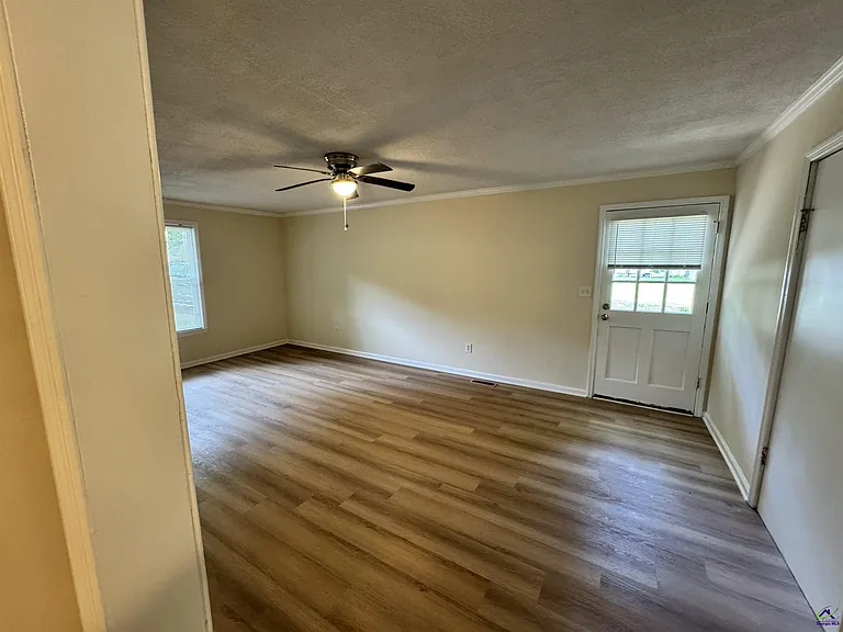92 W Valley Dr — Photo 8