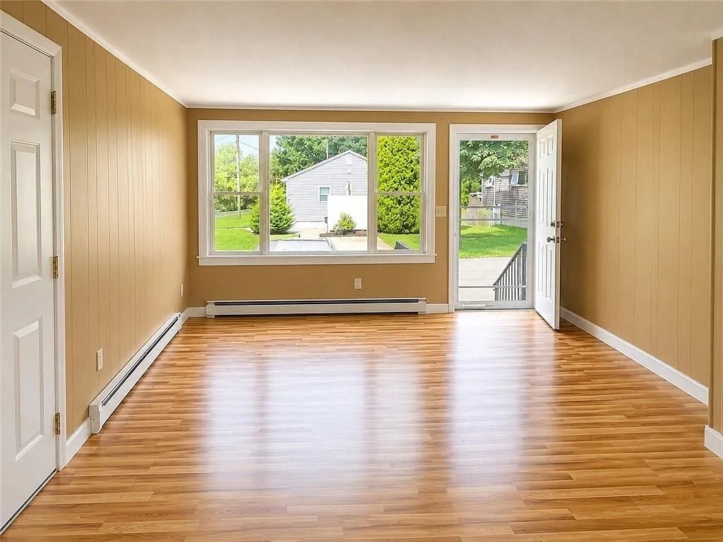 2 bed, 1.0 bath, 864 sqft, $2,800 — Photo 2