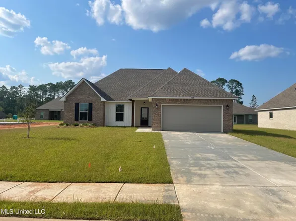 11608 Rosalie Pl, Ocean Springs, MS 39564