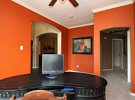 5th image of 2615 Timberline Dr