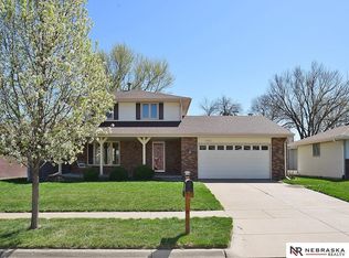 7651 Baldwin Ave, Lincoln, NE 68507