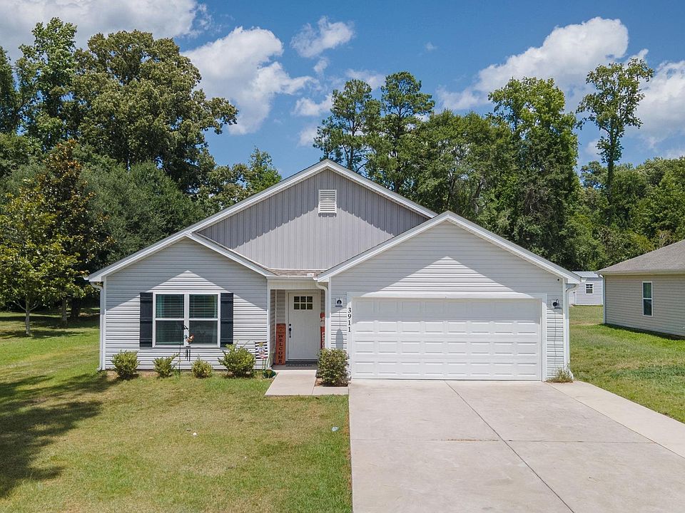 1st image of 3911 Lake Dr.