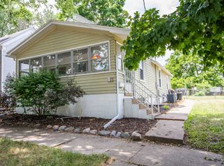 812 N Morris Ave, Bloomington, IL 61701