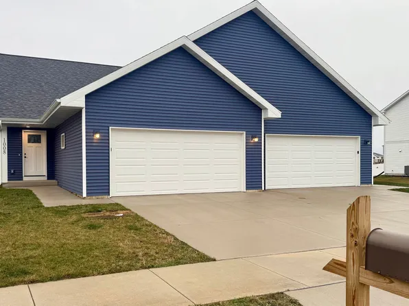 1008 Oregon Parks Ave, Oregon, WI 53575