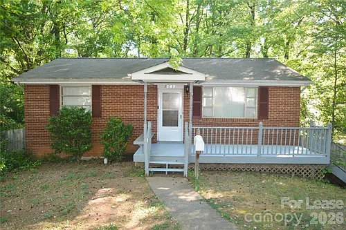 2143 Finchley Dr Photo 1