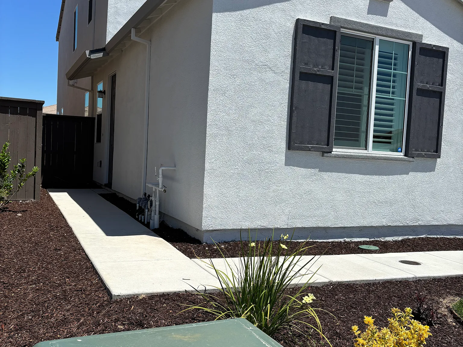 3913 Sunset Harbor Ave — Photo 2