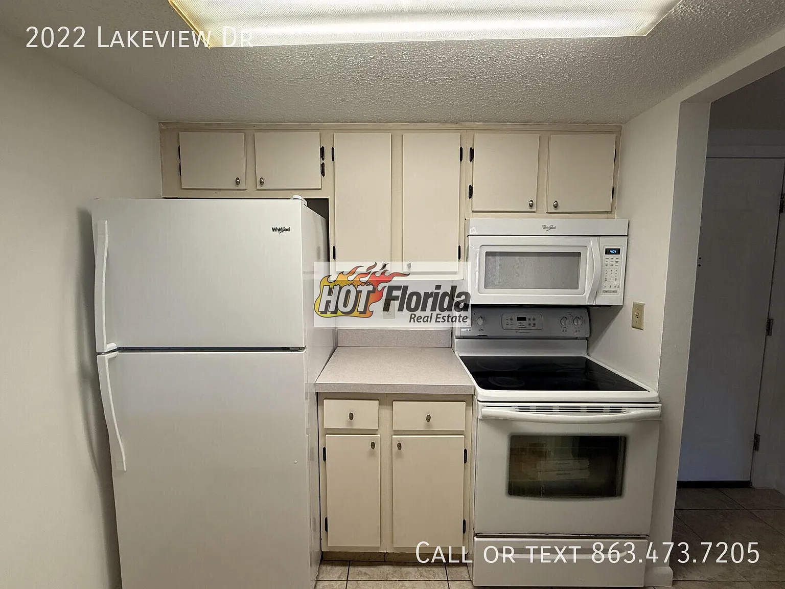 3 Bedroom | 1.5 Bath Townhome | Water & Lawn Care Included | Near Downtown Sebring — Photo 2