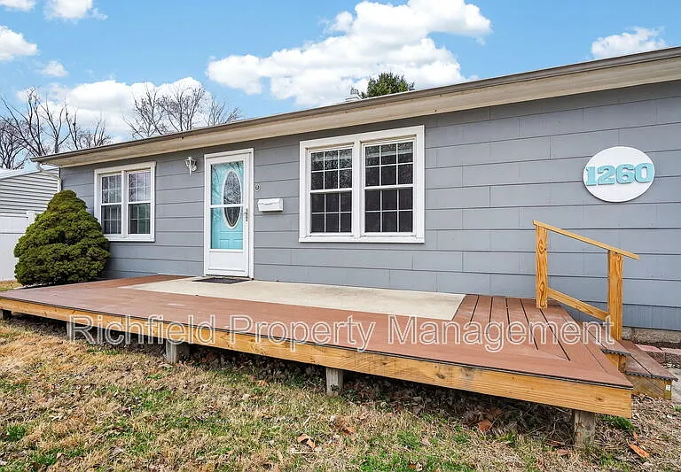 1260 Lincoln Dr — Photo 22