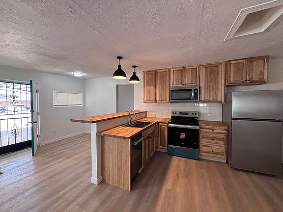 3rd image of 9402 Claremont Ave NE Unit B