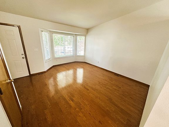 4th image of 10542 Holyoke Dr