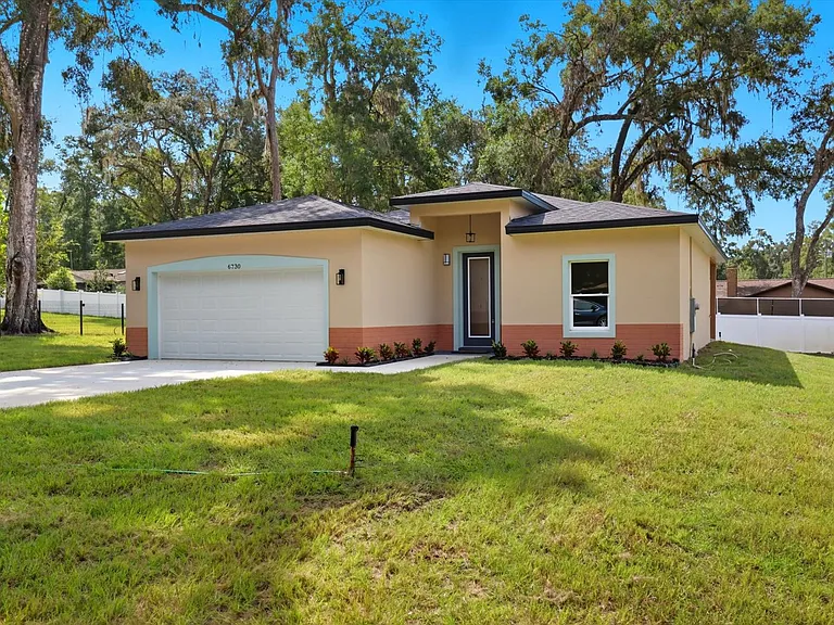 6730 E Crimson Ln — Photo 1