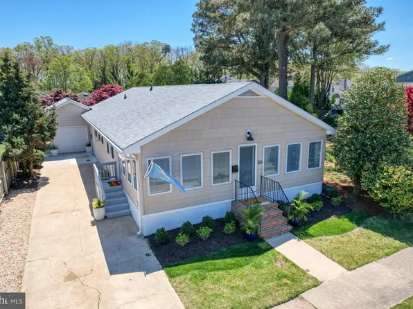 326 Laurel St, Rehoboth Beach, DE 19971
