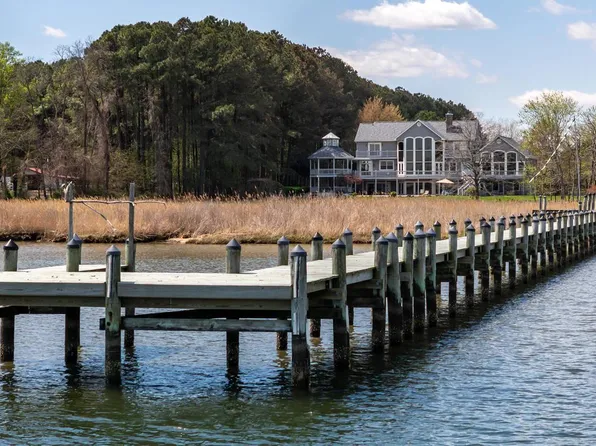 1901 Cox Neck Rd, Chester, MD 21619