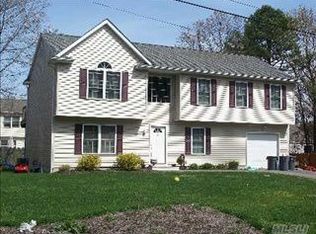 515 John Roe Smith Ave, Patchogue, NY 11772