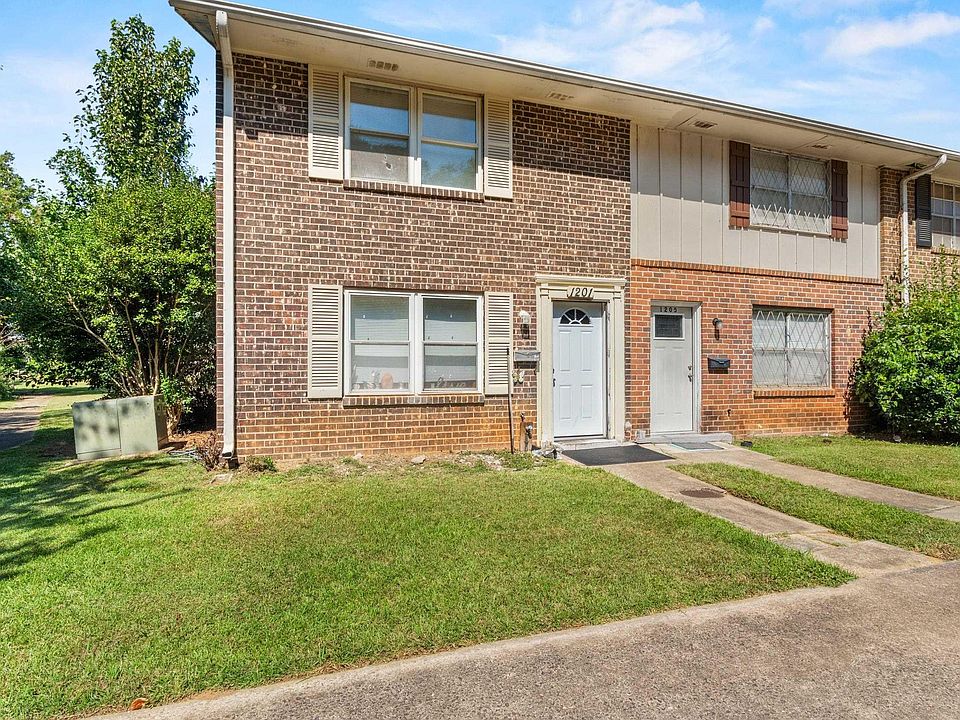 2nd image of 1201 Grove Park Ln