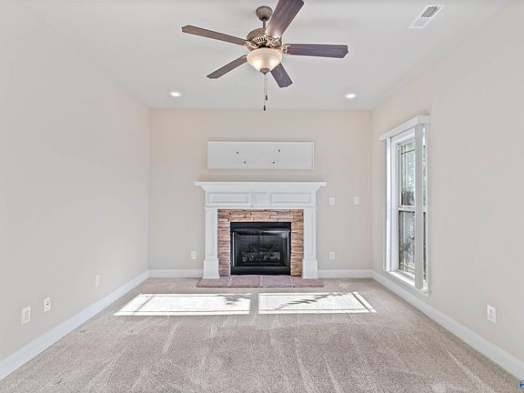 4th image of 125 Parkview Dr