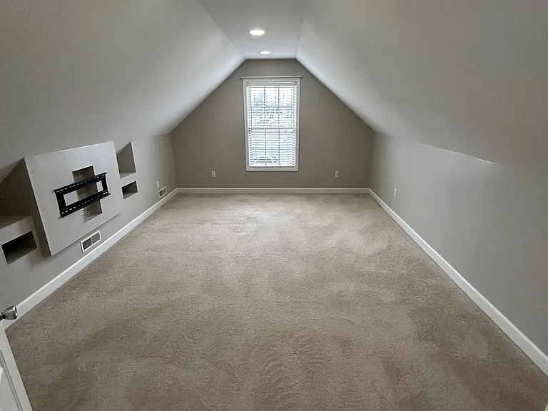 Loft with it's own thermostat
