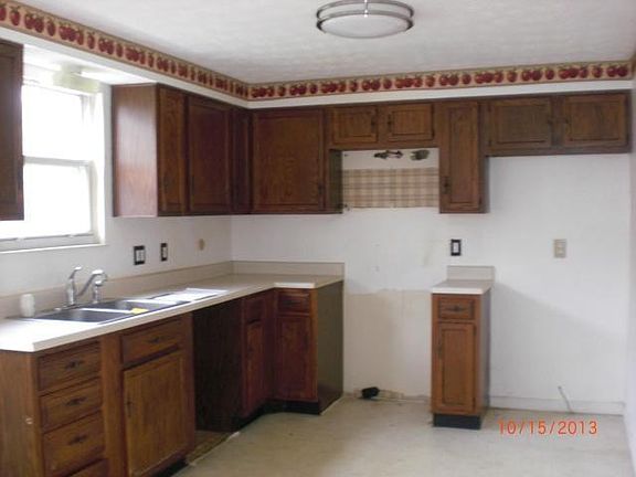 3rd image of 2723 Brookshire Ln