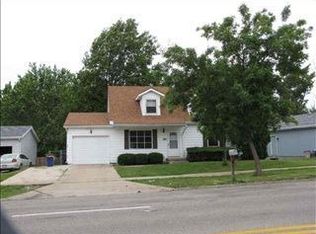 1528 N Hershey Rd, Bloomington, IL 61704