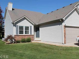 3 Crystal Ct, Bloomington, IL