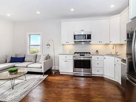 Open kitchen