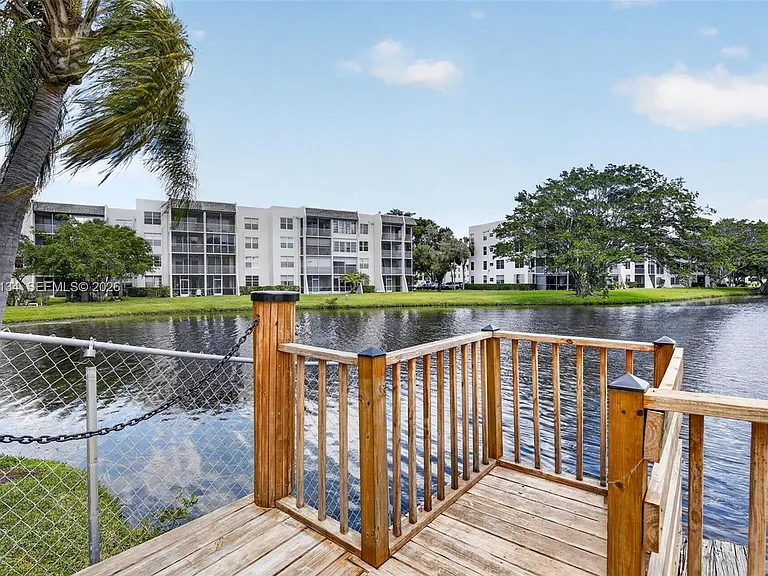 9330 Lagoon Pl #307 — Photo 34