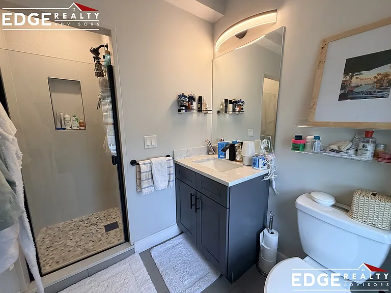 240 Palfrey St — Photo 10
